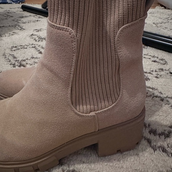 Women's Nude Chelsea Boots Size 9 - Picture 2 of 6